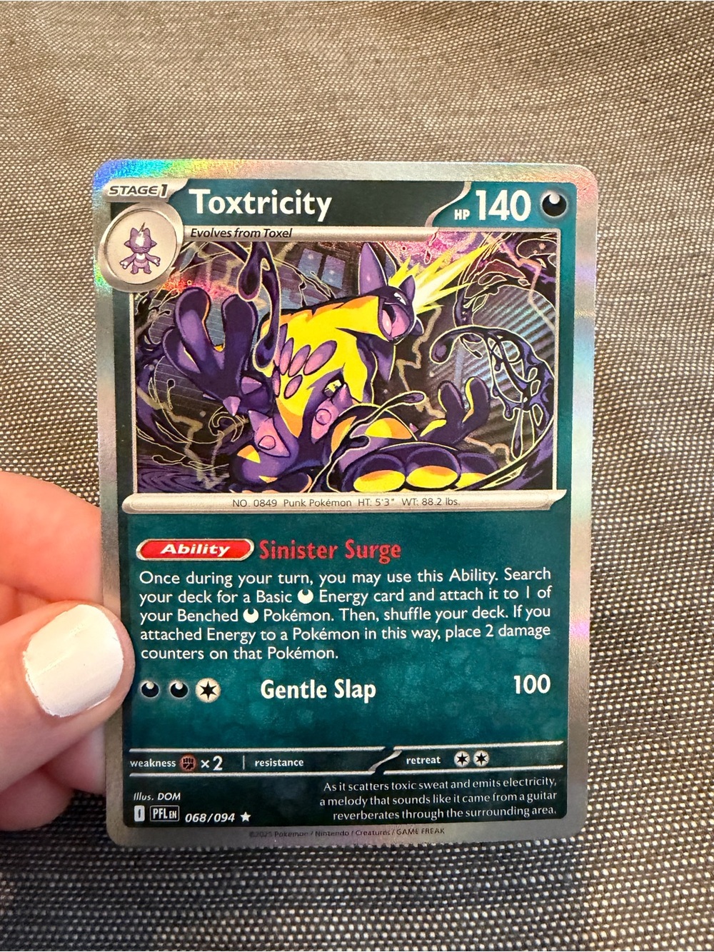 Toxtricity Pokémon Holo Trading Card